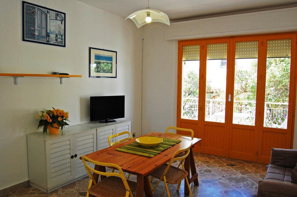 I Tre Golfi Lägenhet San Vito Lo Capo Rum bild
